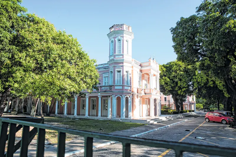 Imagem da notícia: Universidades do CE avaliarão cenário da Covid-19 para volta presencial