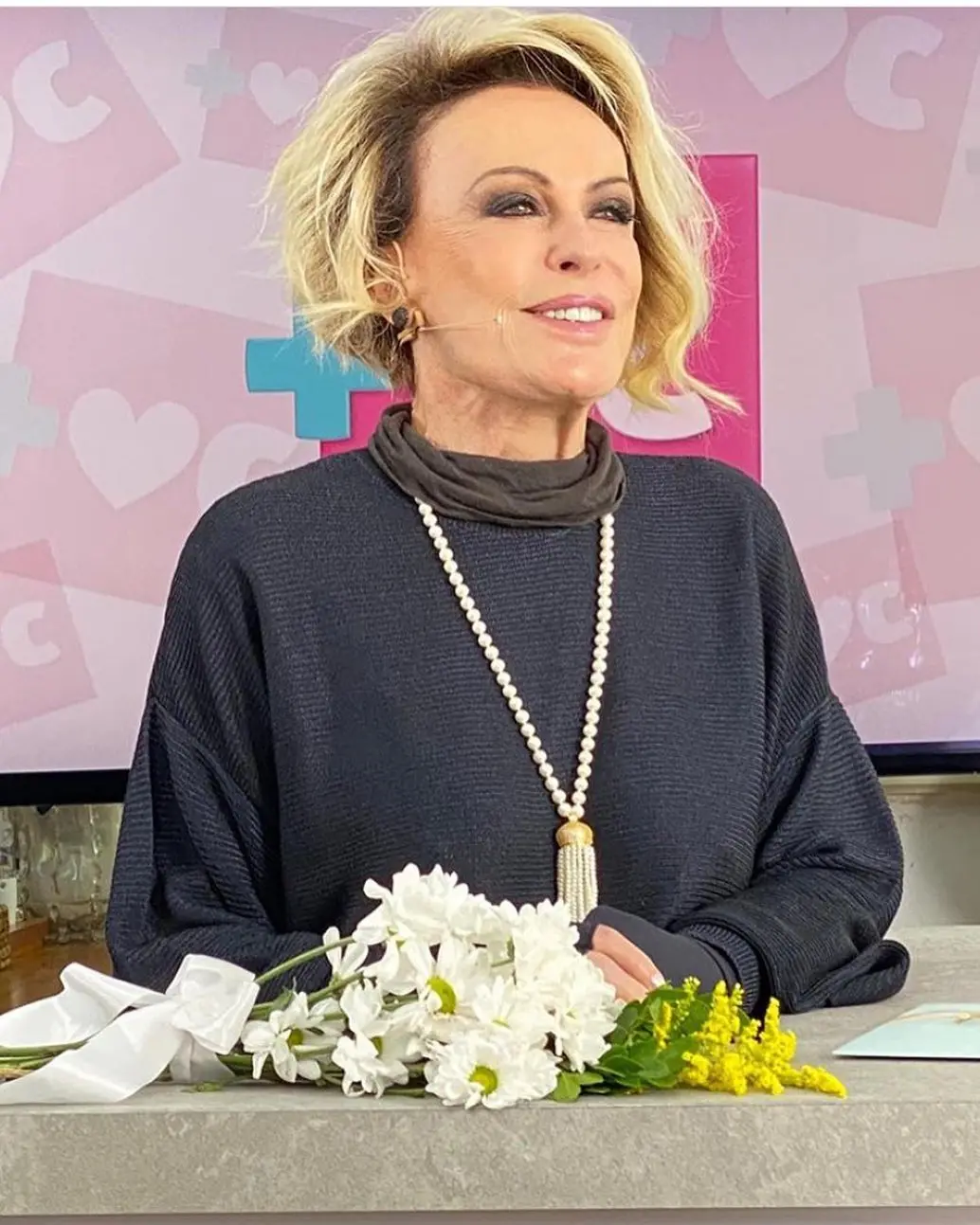 Imagem da notícia: 'Você tem uma força que nem imagina', diz Ana Maria Braga ao desejar melhoras para Fátima Bernardes