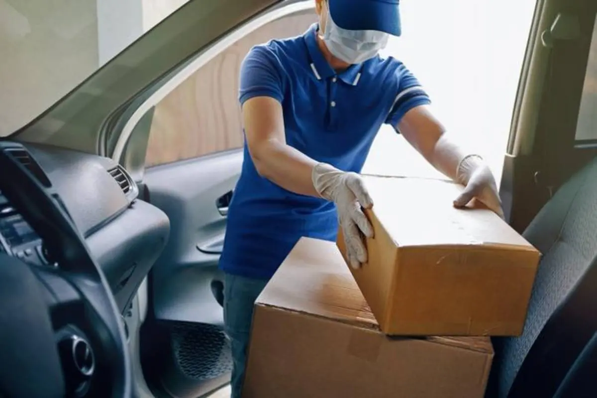 Imagem da notícia: Encomenda não chegou? Foi entregue com problema? Saiba o que fazer e a quem recorrer