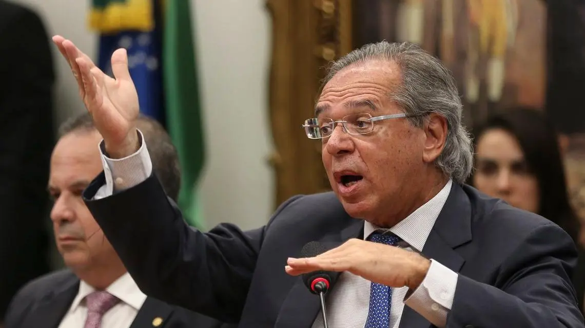 Imagem da notícia: Guedes admite antecipar benefícios para atenuar fim do auxílio