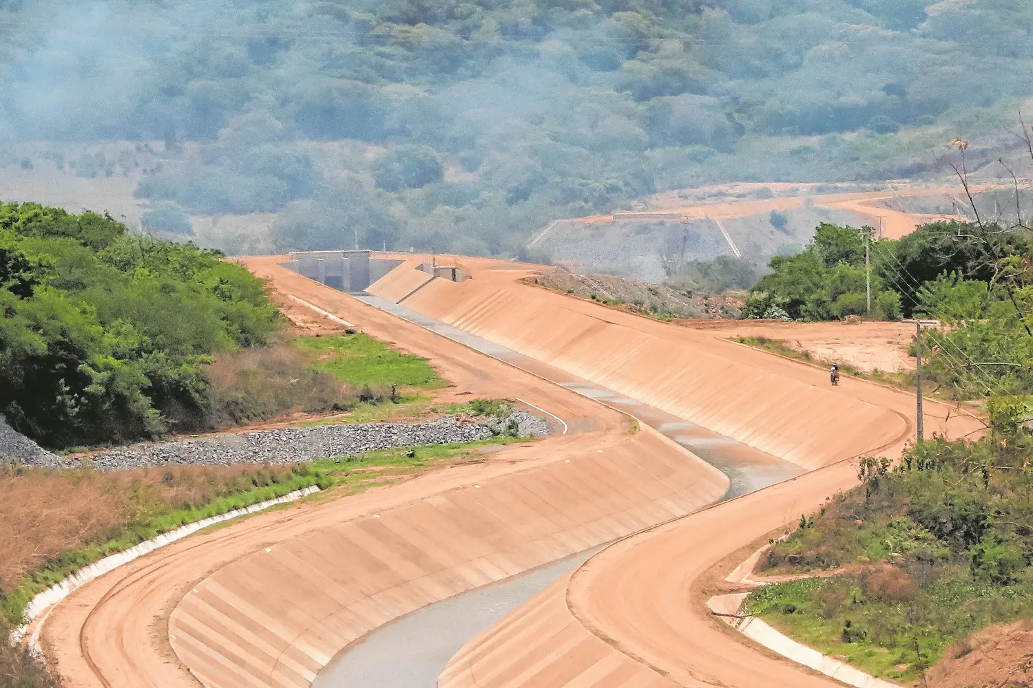 Imagem da notícia: Águas do São Francisco não devem chegar ao Castanhão em 2021