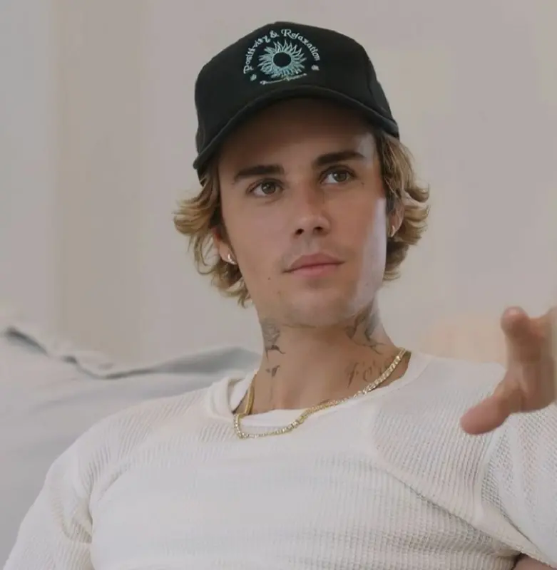 Imagem da notícia: Justin Bieber está estudando para se tornar ministro religioso 
