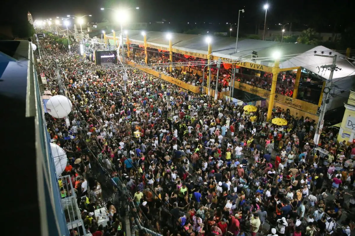 Imagem da notícia: Carnaval é feriado nacional ou ponto facultativo? Entenda o que diz a lei brasileira 