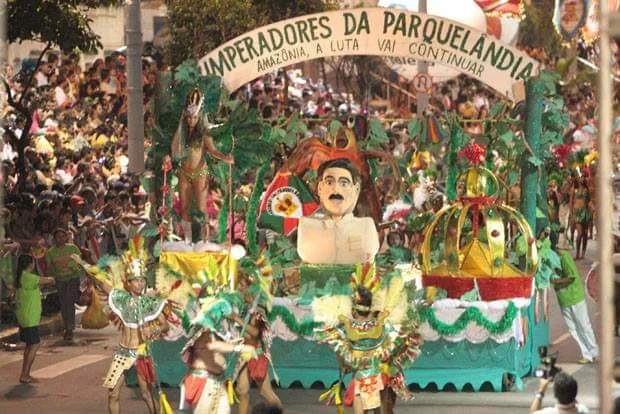 Detalhe do carro alegórico da Escola de Samba Imperadores da Parquelândia, no Carnaval de 2016