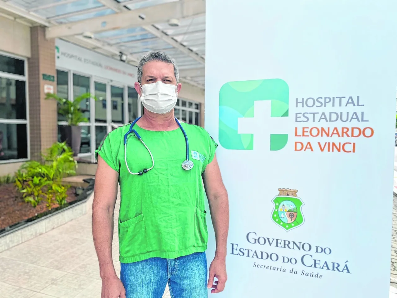 O infectologista Dr. Lino Alexandre acompanha com imensa preocupação os casos de aglomeração testemunhados durante o fim de ano