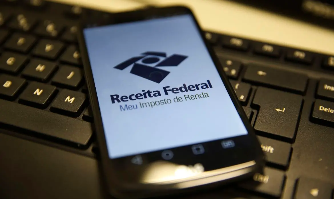 Imagem da notícia: Tabela do Imposto de Renda tem defasagem de 113%, afirmam auditores da Receita