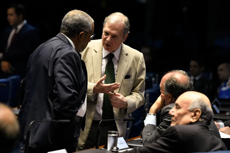 O senador defende que o próximo presidente do Senado tenha perfil independente para garantir credibilidade ao Congresso