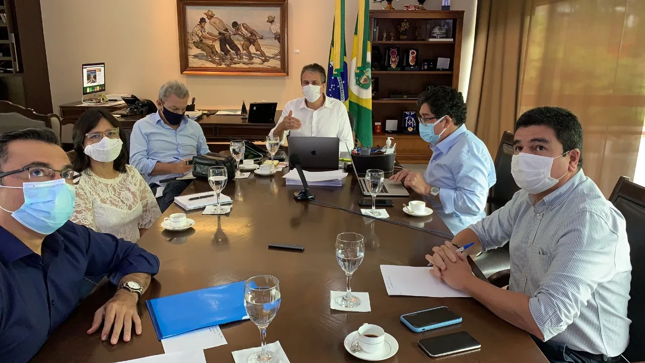 O Comitê Estadual de Enfrentamento à Covid-19 esteve reunido na manhã desta quinta-feira (21)