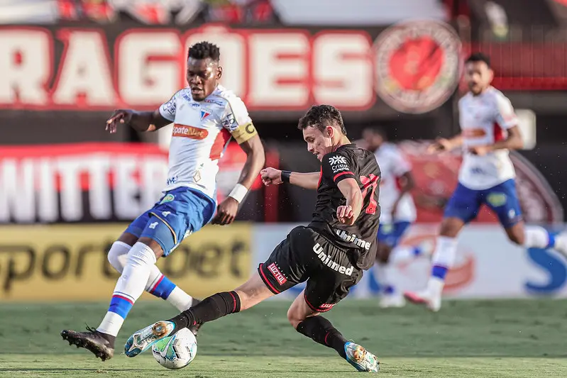 Imagem da notícia Análise: Fortaleza tem atuação abaixo contra Atlético-GO e se complica na Série A