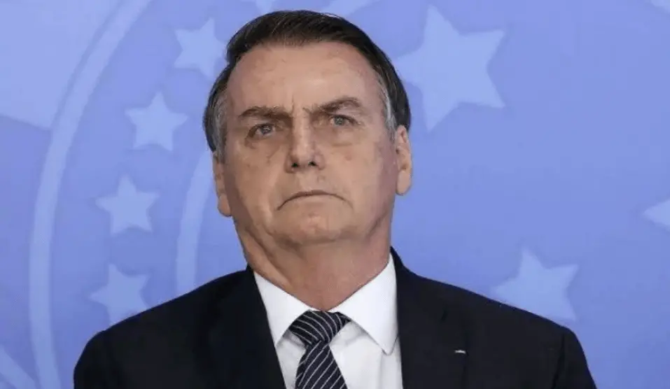 Imagem da notícia: Volta de auxílio emergencial 'vai quebrar o Brasil', diz Bolsonaro em 'live'