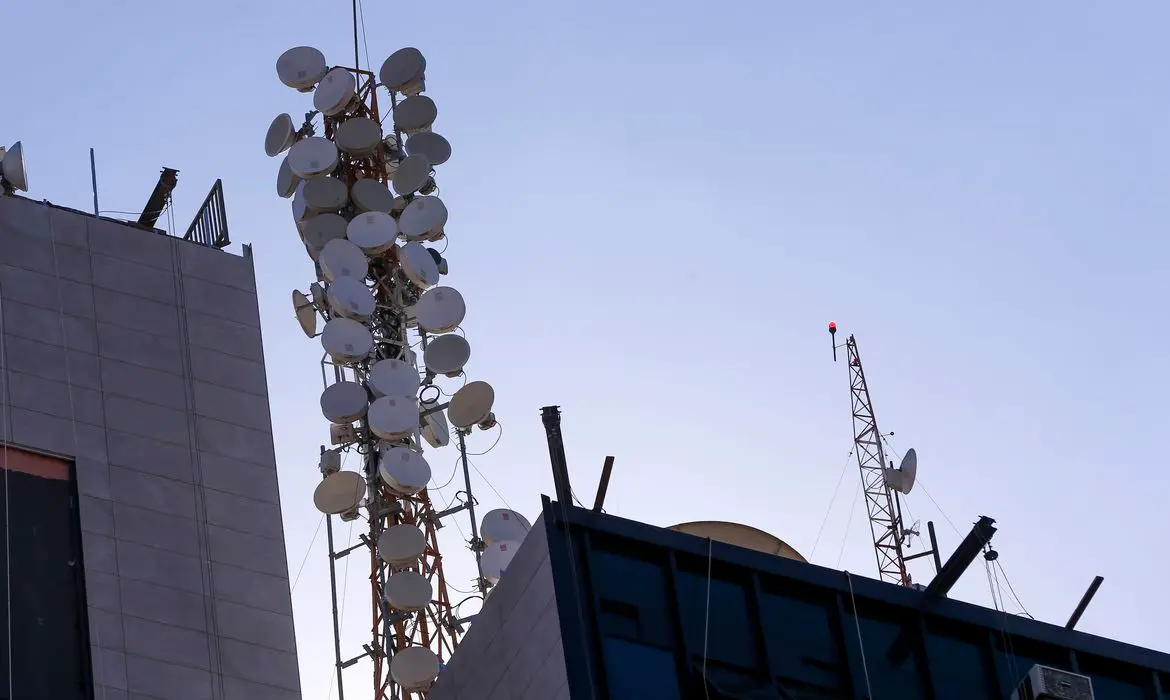 Imagem da notícia: Conselho da Anatel tem maioria para aprovar leilão 5G, diz MCom