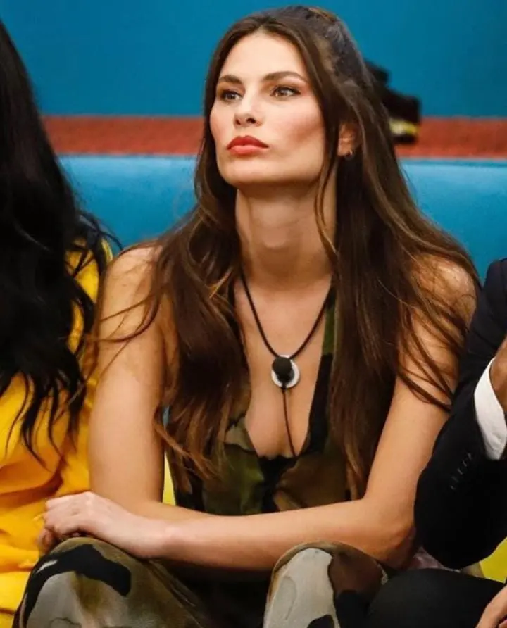Imagem da notícia: Morre irmão de Dayanne Mello, modelo brasileira finalista do 'Big Brother' italiano