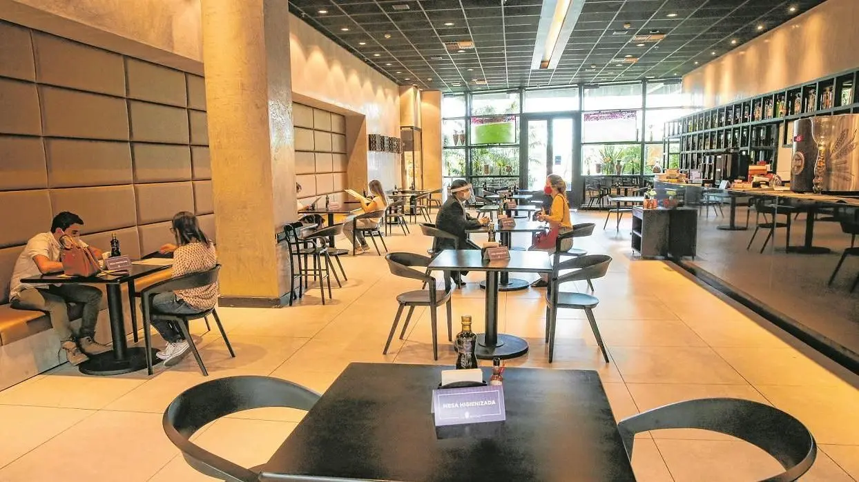 Imagem da notícia: Retomada gradual garante retorno a cerca de 20% dos restaurantes, estima Abrasel