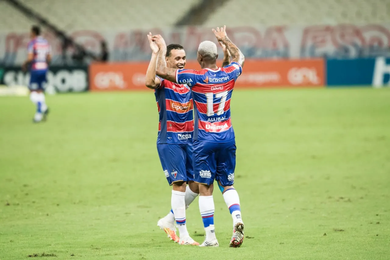 Luiz Henrique participou bastante da partida, conseguindo assistência para David