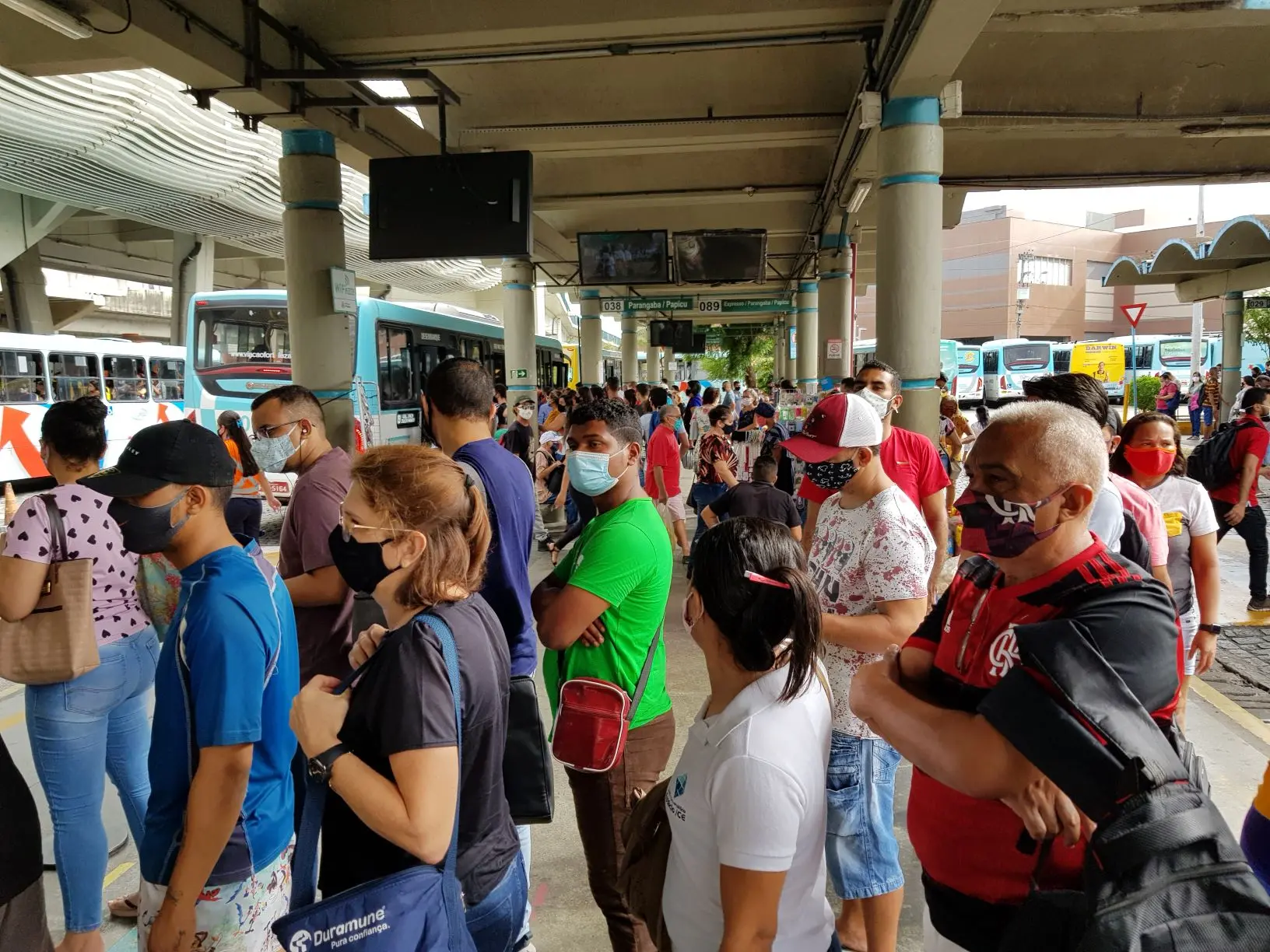 Imagem da notícia: 200 ônibus serão acrescentados à frota de coletivos nos horários de pico em Fortaleza