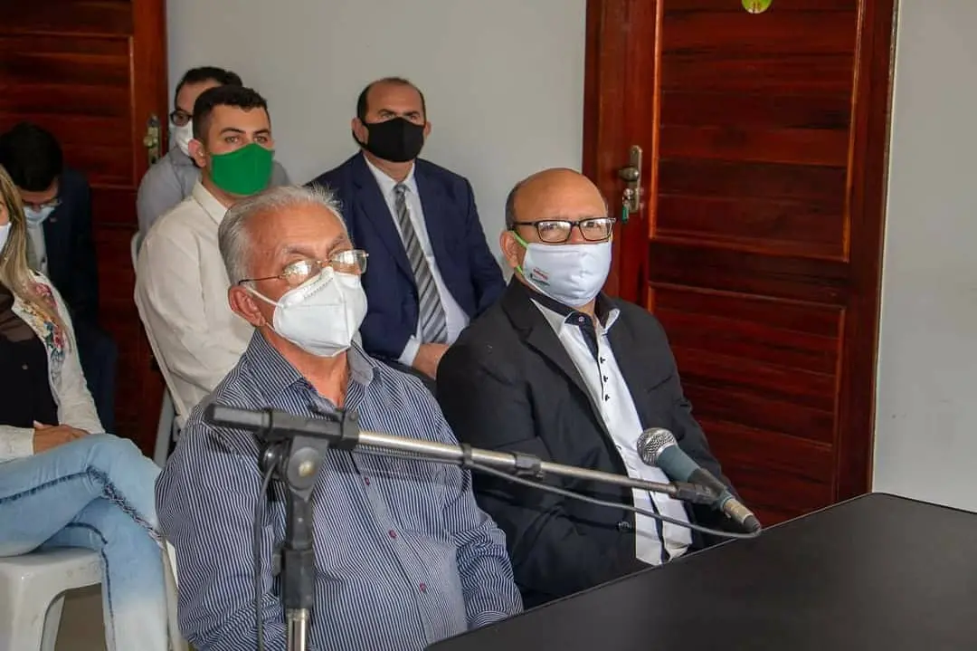 Imagem da notícia: TRE-CE mantém cassação de prefeito e vice de Viçosa do Ceará; relembre o impasse no município