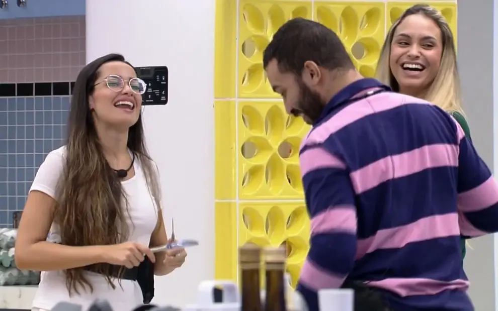 Imagem da notícia: BBB 21: Gilberto e Juliette animam reality com músicas da banda Magníficos 