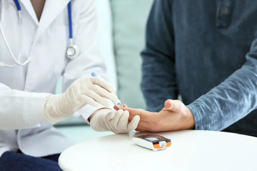 Imagem da notícia: Diabetes: entenda o porquê de a doença agravar casos de Covid-19