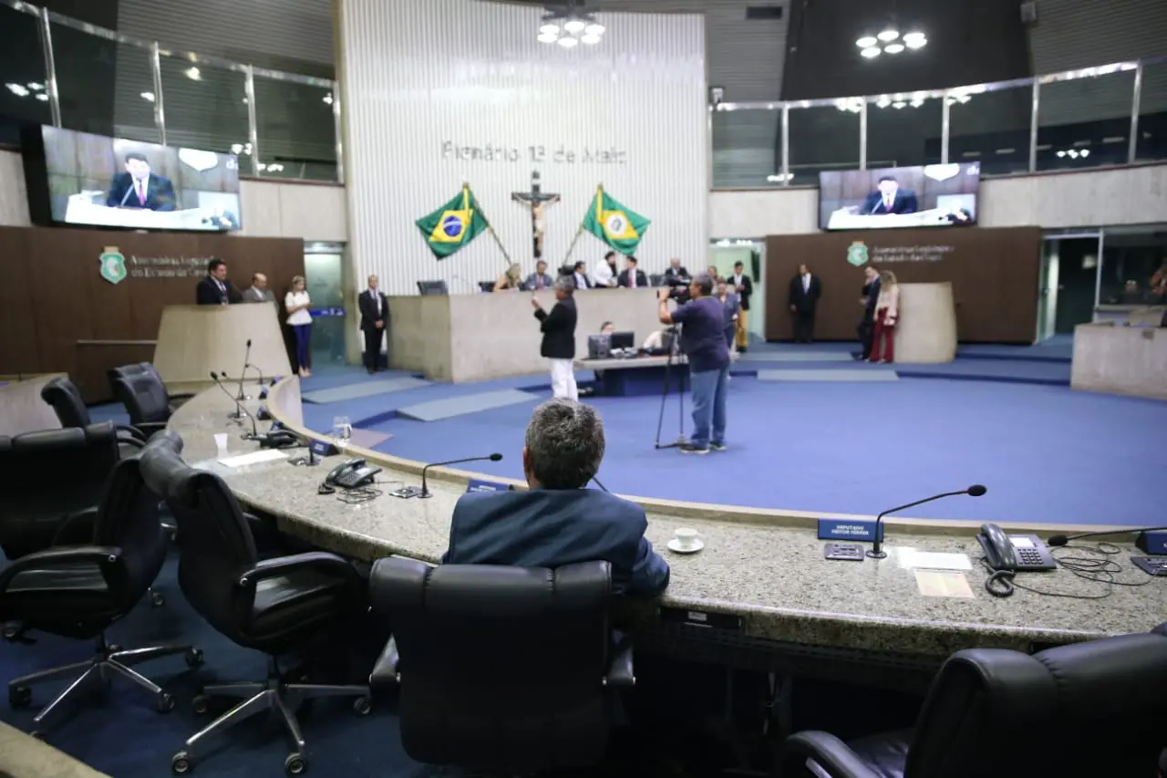 Imagem da notícia: Em meio à nova onda, Fortaleza e mais seis municípios pedem decreto de Calamidade à Assembleia