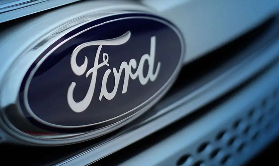 Imagem da notícia: Ford suspende demissões e mantém negociação com trabalhadores das fábricas da Bahia e São Paulo