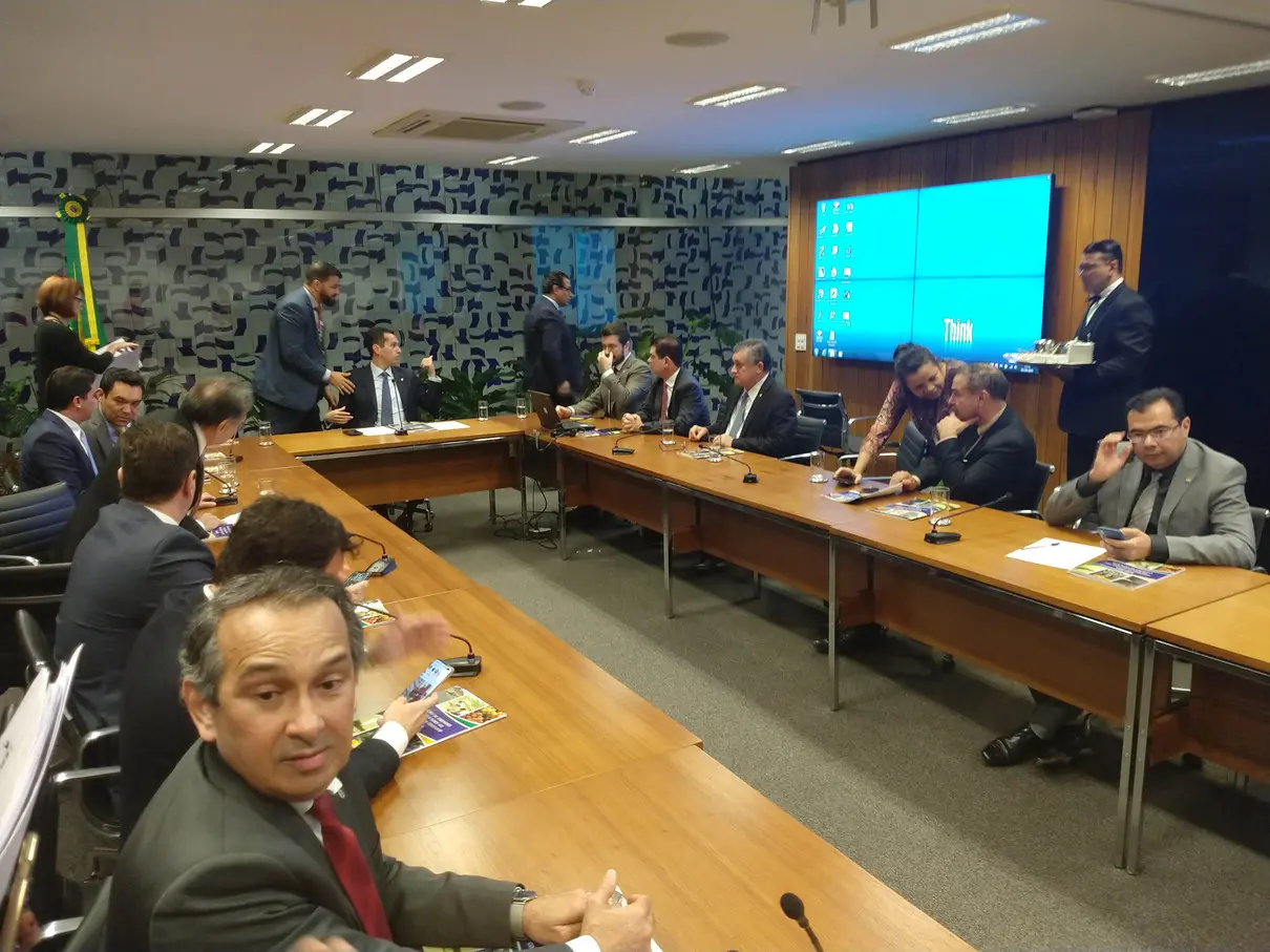 Imagem da notícia: Divisão de emendas para a Saúde vai desafiar nova coordenação da bancada cearense no Congresso