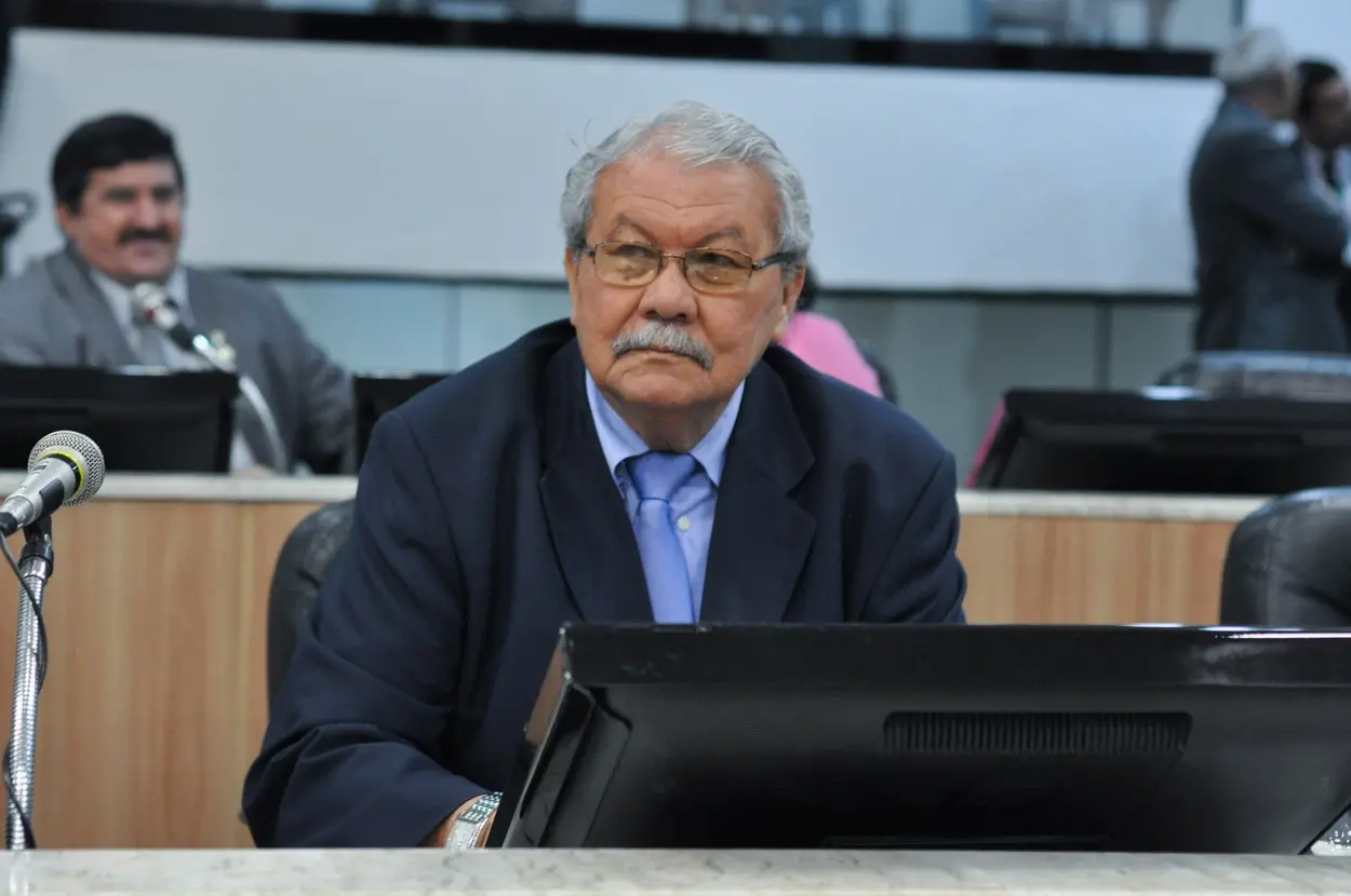 Imagem da notícia: Iraguassú Teixeira: trajetória parlamentar foi marcada por defesa da Saúde Pública em Fortaleza