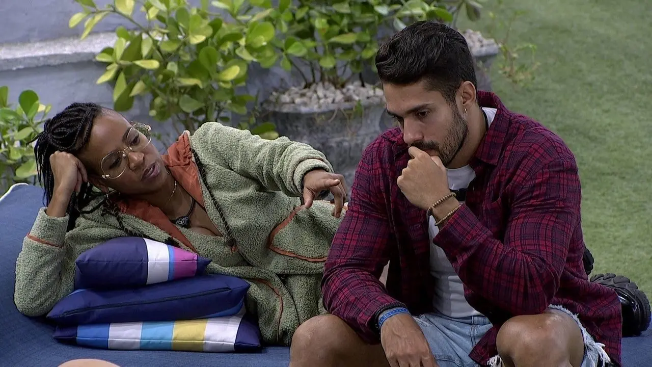 Imagem da notícia: Fora do BBB 21, Arcrebiano diz que quer distância de Karol Conká 
