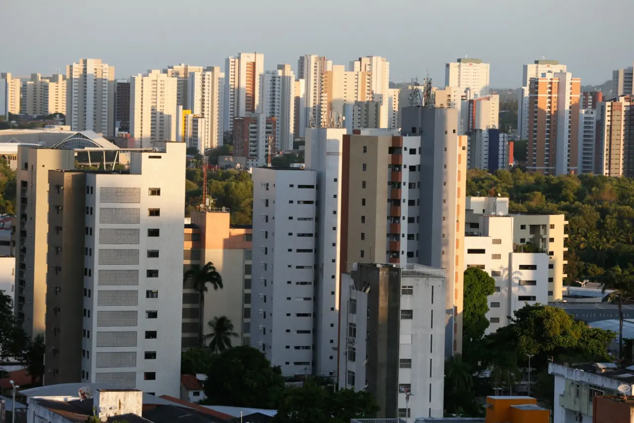 Imagem da notícia: Caixa lança linha de financiamento imobiliário corrigida pela poupança