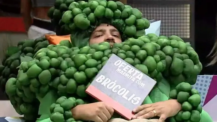 Imagem da notícia: BBB 21: Projota se revolta com fila do raio-x e critica atitude de brothers 