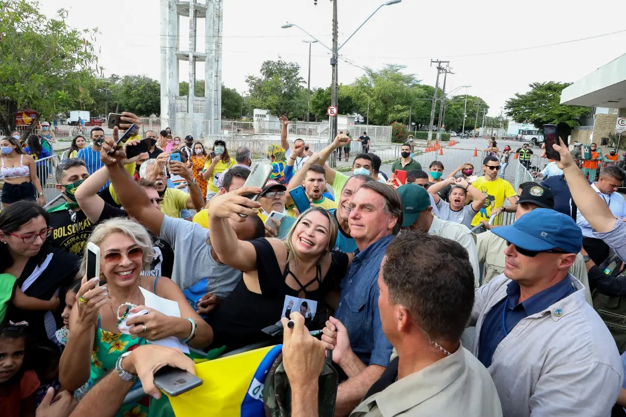 Imagem da notícia: Embates na pandemia: relembre episódios de tensão entre Bolsonaro e governadores