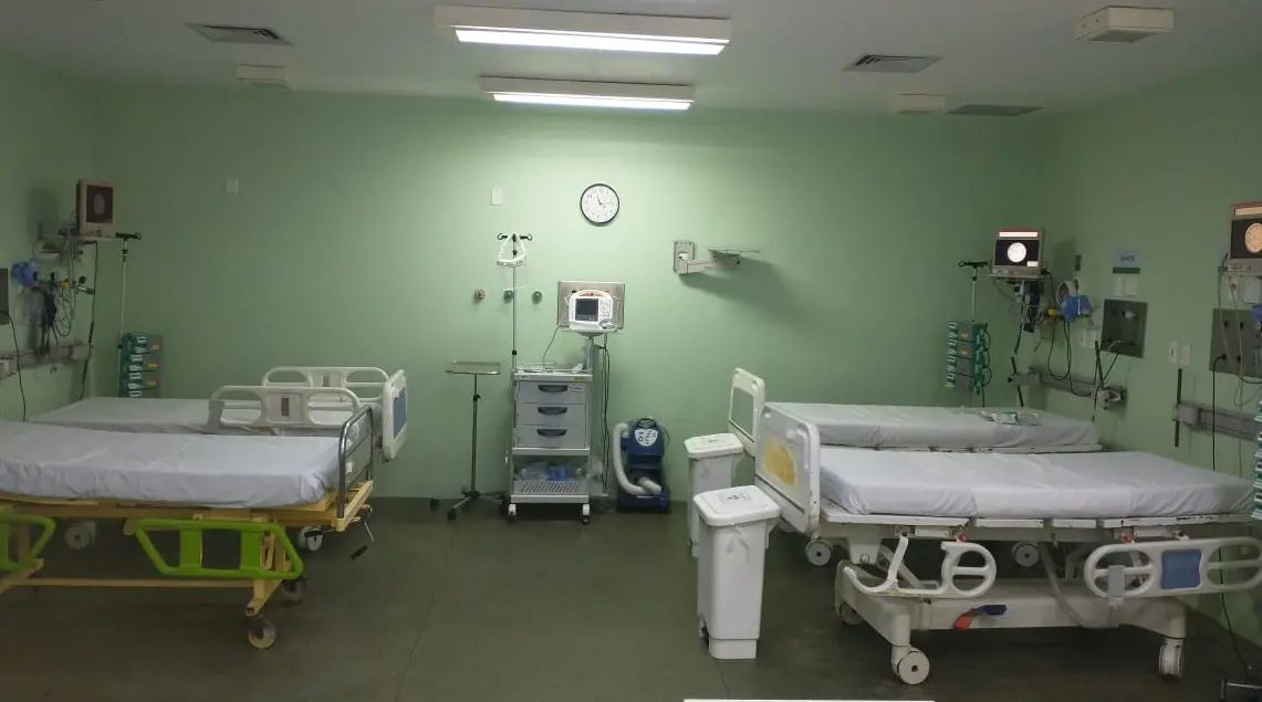 Imagem da notícia: Apenas 4 das 19 cidades da Grande Fortaleza têm estrutura para internar pacientes graves com Covid