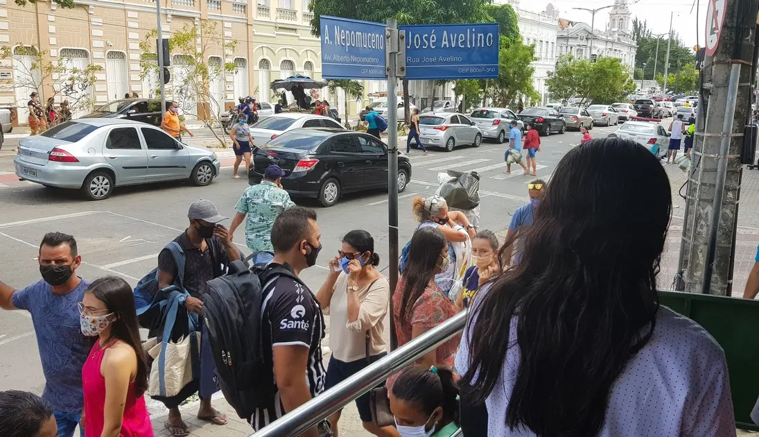 Imagem da notícia: Saiba como é feito o rastreamento de pessoas com Covid-19 para evitar transmissão no Ceará