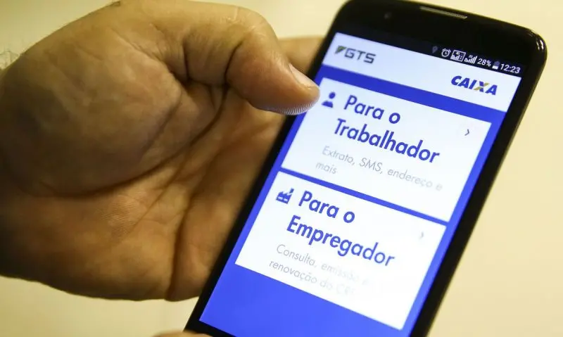 Imagem da notícia: Senado aprova em primeiro turno PEC que libera pagamento do auxílio emergencial 