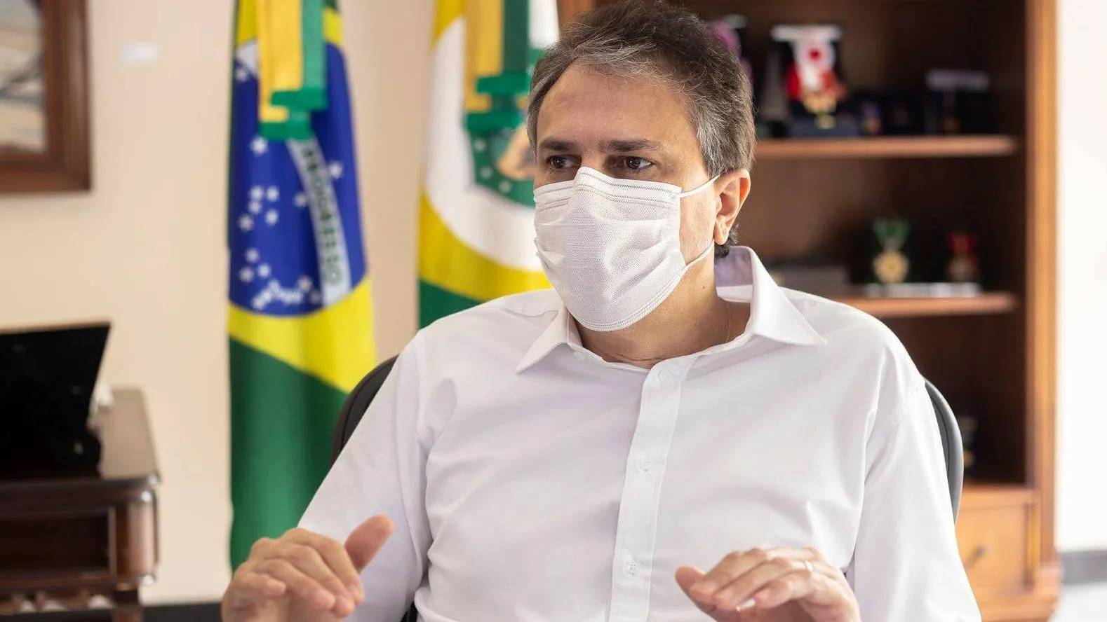 Segundo Camilo, o avanço da Covid-19 tem sido abrupto, o que não possibilita apenas a espera pela vacinação ou reabertura de novos leitos para conter a doença