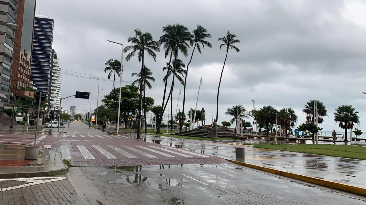 Imagem da notícia: Lockdown em Fortaleza começa nesta sexta-feira (5); saiba o que pode e o que não pode funcionar 