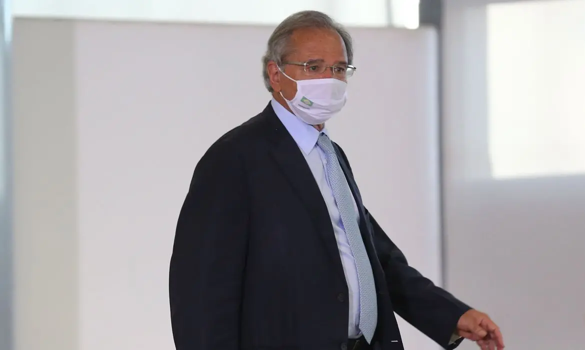 Imagem da notícia: Auxílio emergencial pagará entre R$ 175 e R$ 375, diz ministro Paulo Guedes