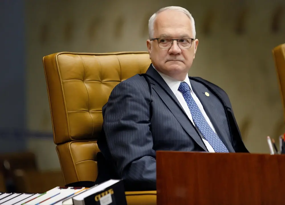 Imagem da notícia: Ministro do STF, Edson Fachin, anula todas as condenações de Lula relacionadas à Lava Jato