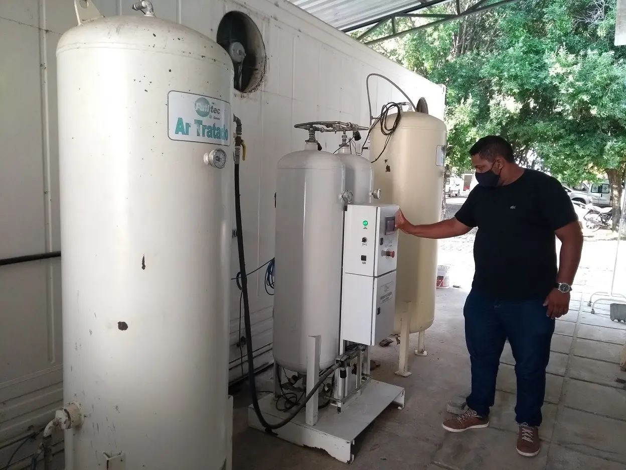 Imagem da notícia: Hospital Regional de Iguatu produz 22 mil litros de oxigênio por hora e afasta risco de colapso