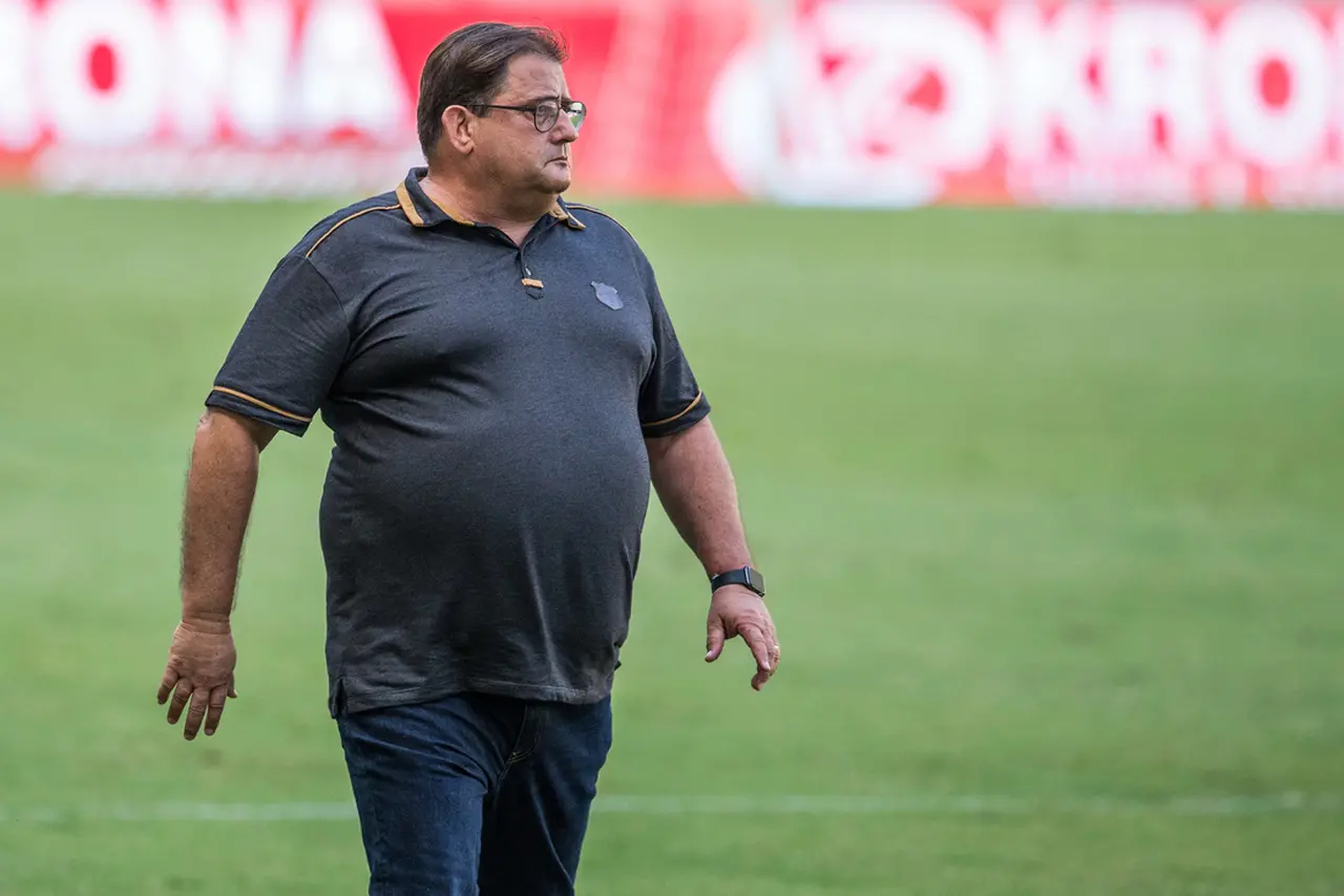 Imagem da notícia: Guto Ferreira explica estratégia do Ceará no Clássico-Rei e afirma: “é seguir trabalhando