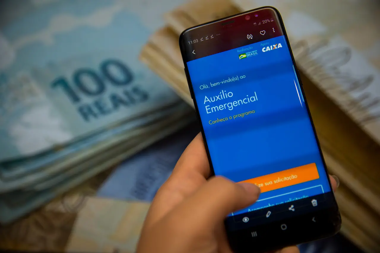 Imagem da notícia: Caixa pede que usuários atualizem cadastro no Caixa Tem