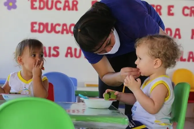 Imagem da notícia: Veja principais cuidados de prevenção física e mental para crianças e adolescentes contra a Covid-19