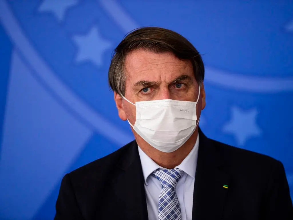 Imagem da notícia: Bolsonaro completa 66 anos e promove ações do governo contra a Covid nas redes sociais 
