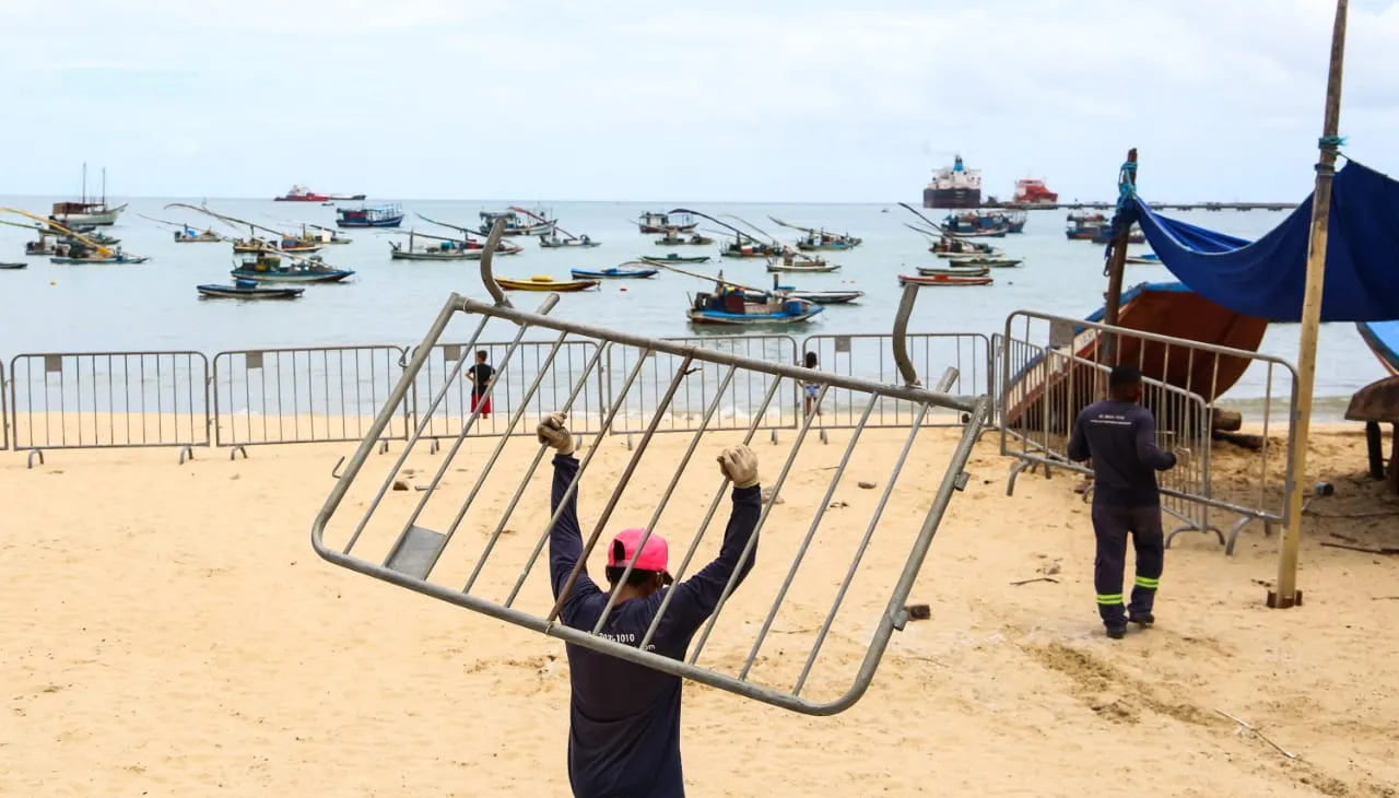 Ao todo, 40 metros de faixa de praia estarão protegidos com gradis até o domingo de páscoa, no dia 4 de abril, e as entradas e saídas serão controladas