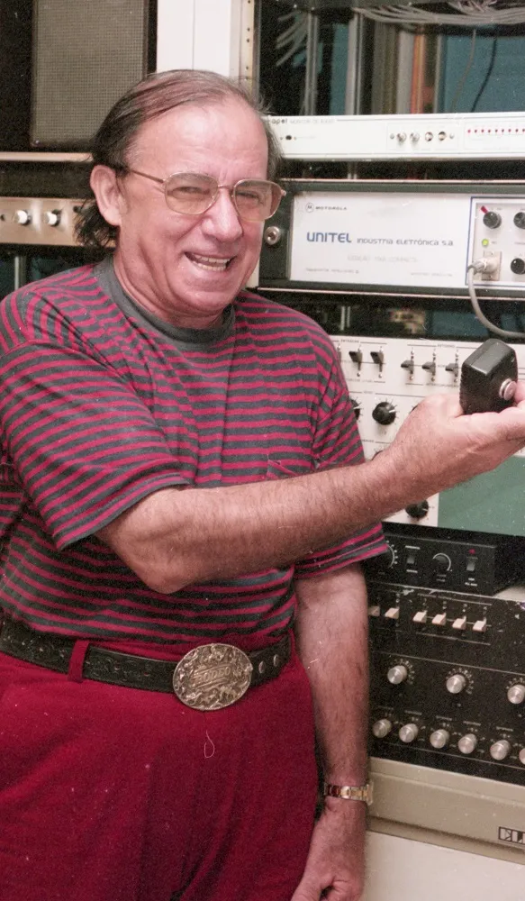 Djacir Oliveira (em imagem de 1998). Integrante é considerado referência à nova gerações do programa. Aos 81 anos, o ator segue firme no trabalho com 