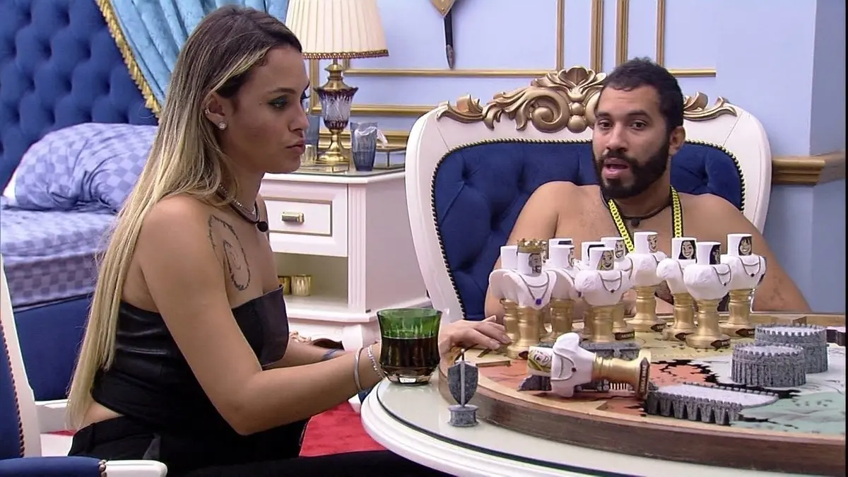 Imagem da notícia: Sarah e Gilberto voltam a criticar Juliette no BBB 21 e decretam voto na paraibana