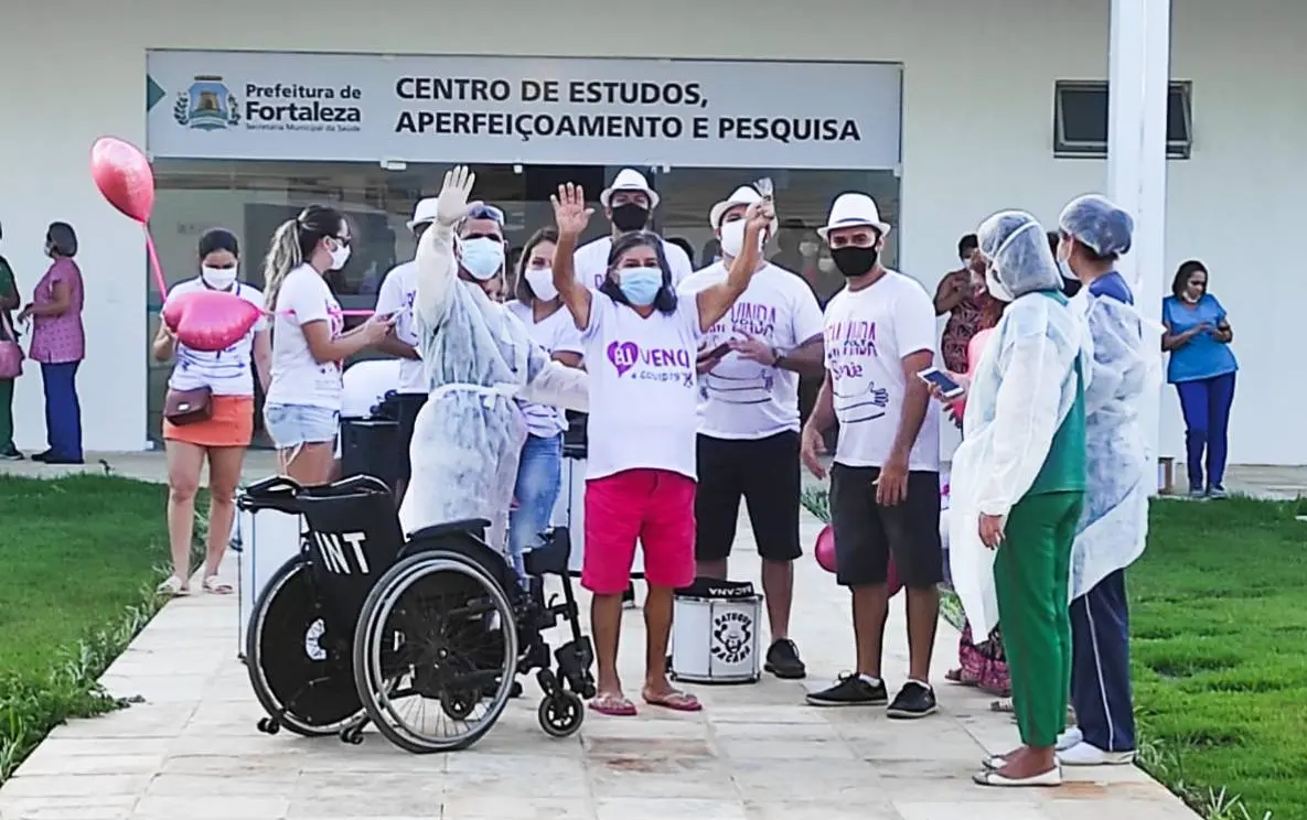 Imagem da notícia: 1.500 pacientes já foram internados com Covid-19 no Hospital da Mulher