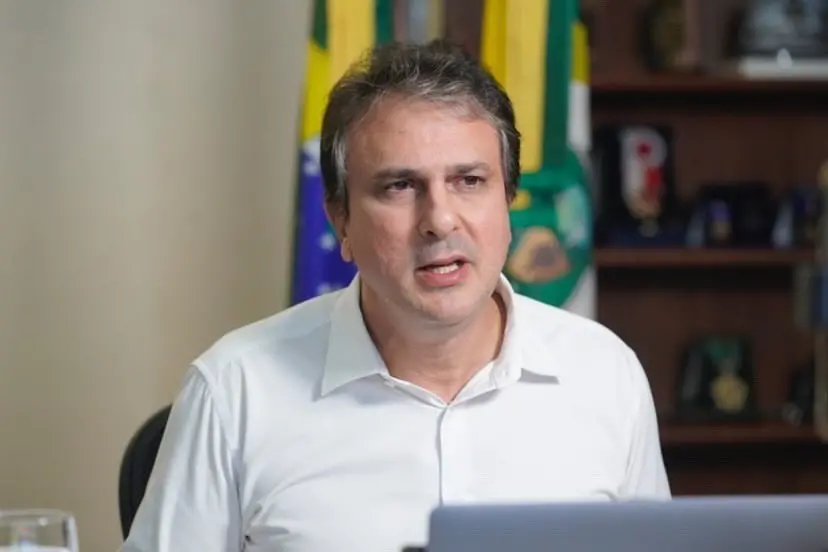 Imagem da notícia: Após ameaça de morte, Camilo Santana defende medidas na pandemia e recebe apoio de políticos