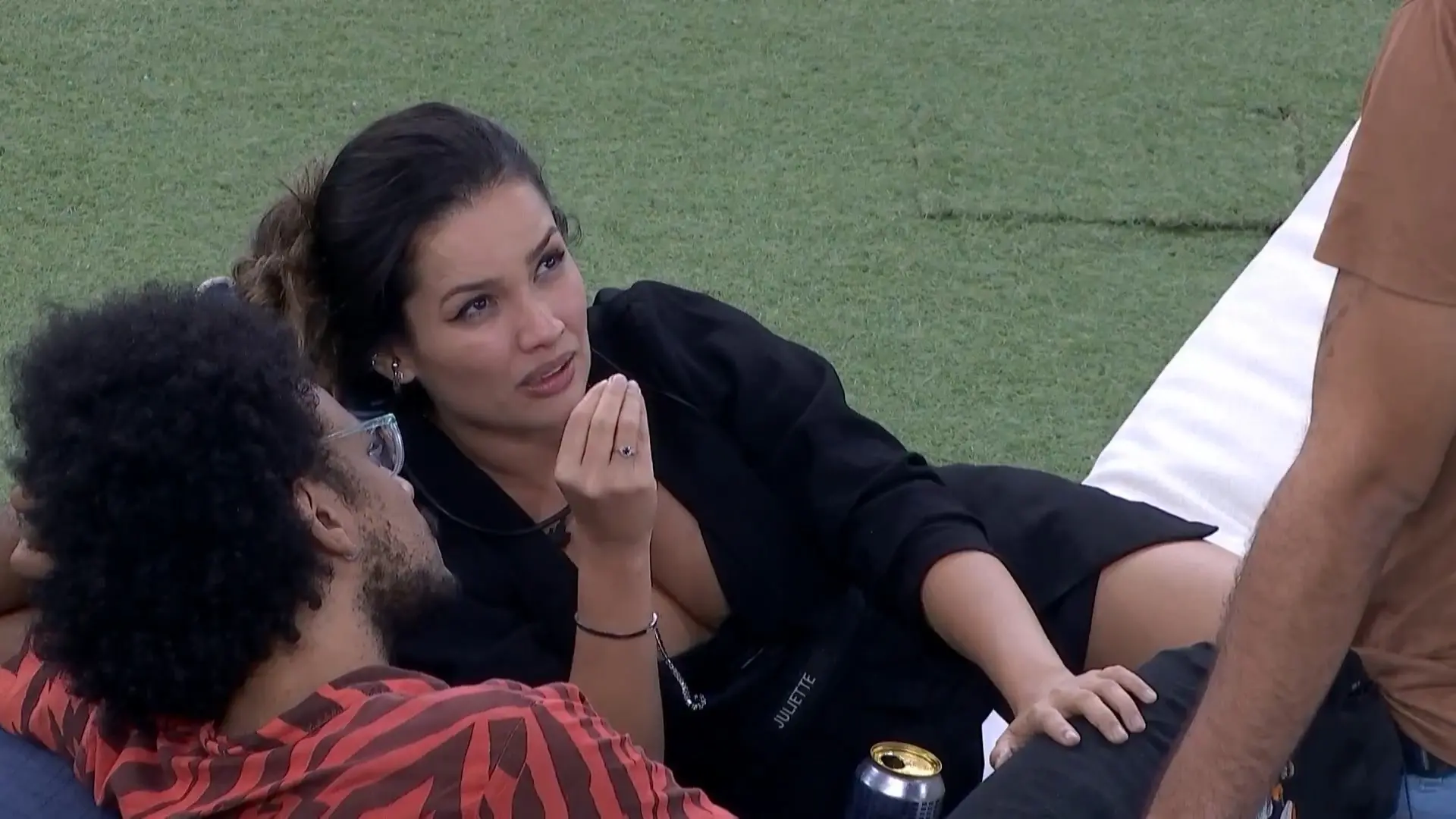 Imagem da notícia: Gilberto pede desculpas a Juliette no BBB 21 sobre comentário de lágrimas no rosto