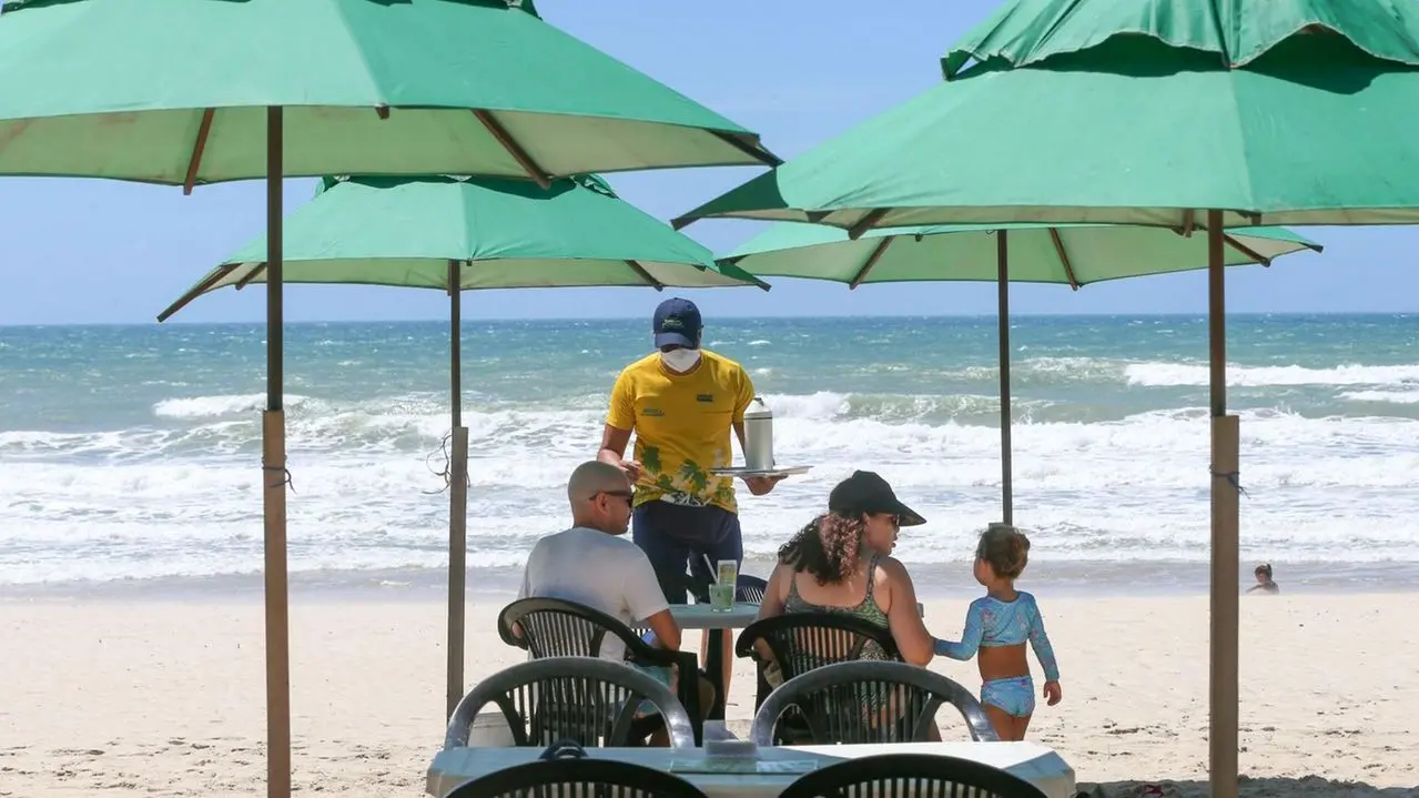 Imagem da notícia: Ceará gera 12,3 mil empregos com carteira assinada em fevereiro