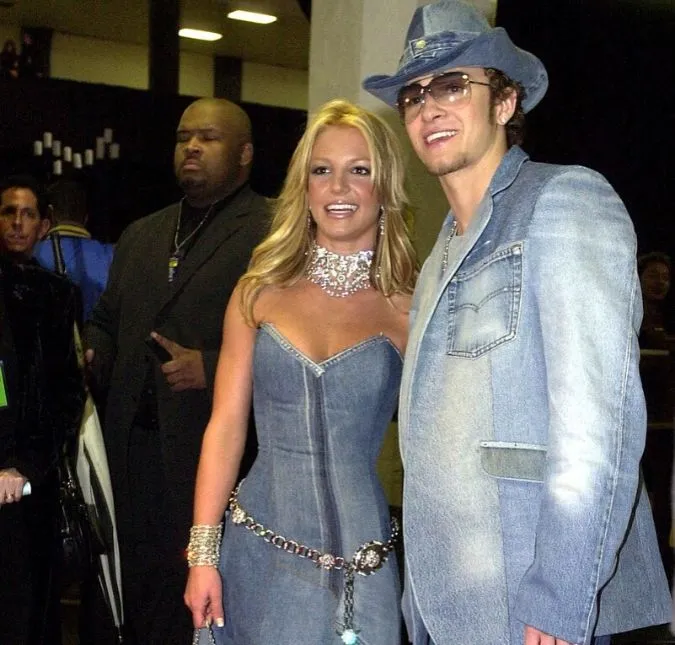 O namoro de Britney e Justin parecia perfeito, mas a atitude de Justin pós-termino colaborou com os ataques sofridos pela cantora. O pedido de desculpas só veio 20 anos depois.